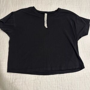 Lululemon crop tee